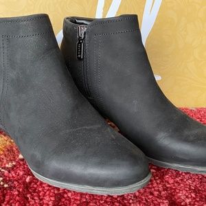 Blondo Waterproof Black Ankle Boots 7.5